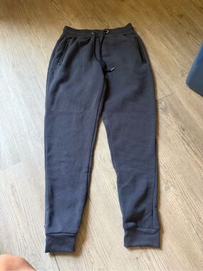 Avenue Black Zipper Pocket Joggers